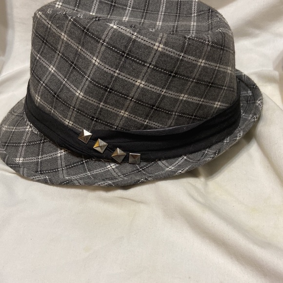 S/M Plaid Hat by JFK Headwear with side studs clean - Picture 3 of 6